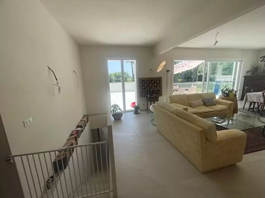 Immagine 34 di Villa in vendita  a San Giuliano Terme