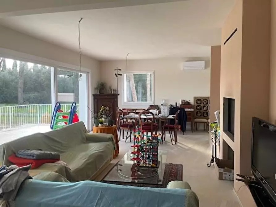 Immagine 17 di Villa in vendita  a San Giuliano Terme