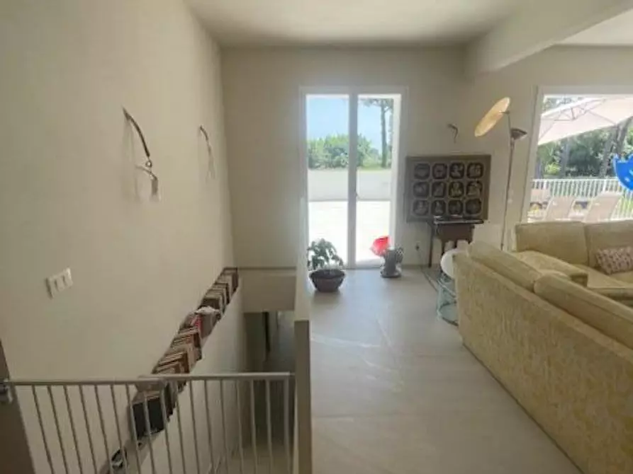 Immagine 32 di Villa in vendita  a San Giuliano Terme