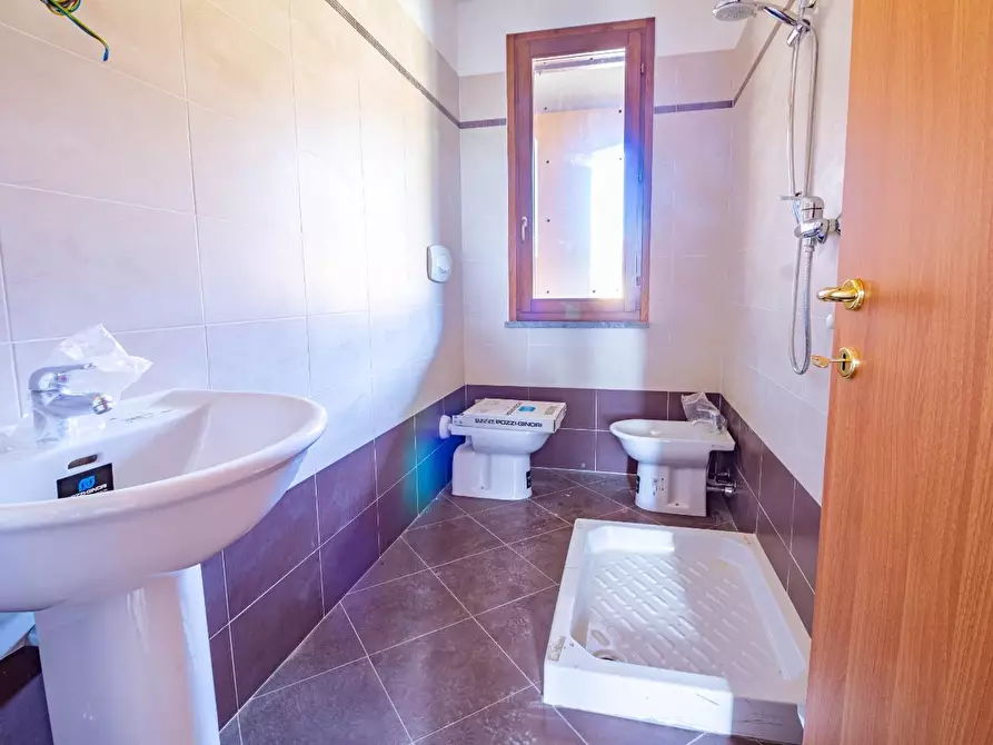 Immagine 14 di Villetta a schiera in vendita  a Castellina Marittima