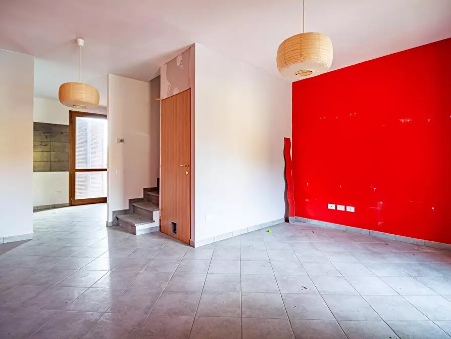 Immagine 2 di Villetta a schiera in vendita  a Castellina Marittima