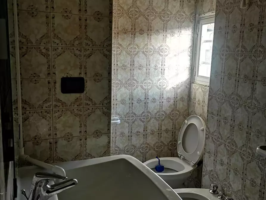 Immagine 6 di Ufficio in affitto  a Campi Bisenzio