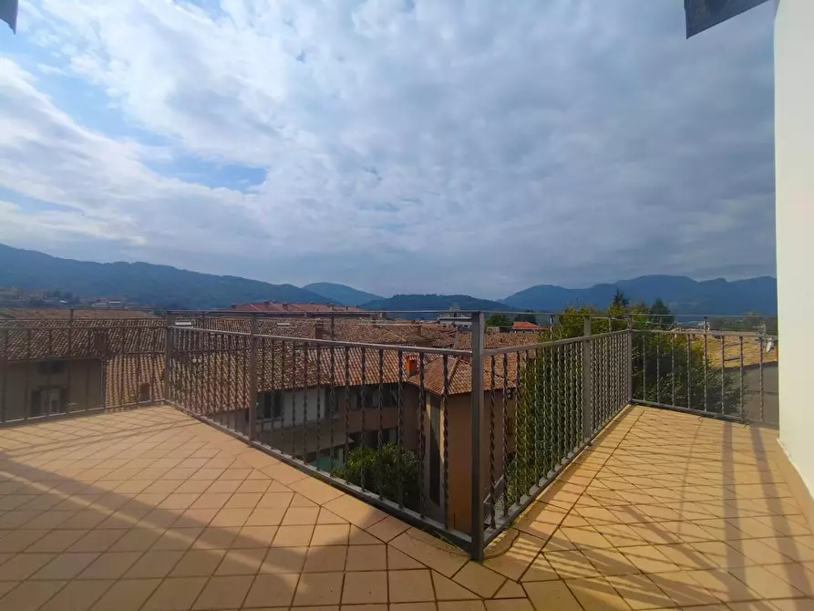 Immagine 40 di Appartamento in vendita  a Gandino