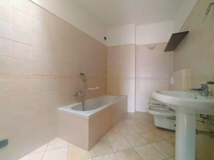 Immagine 18 di Appartamento in vendita  a Gandino