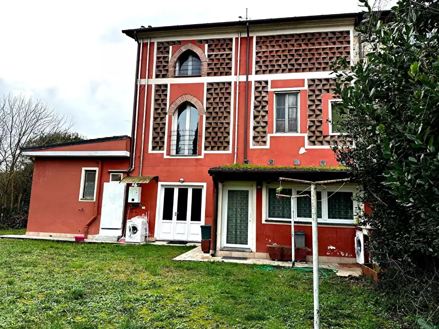 Immagine 29 di Terratetto in vendita  a Lucca