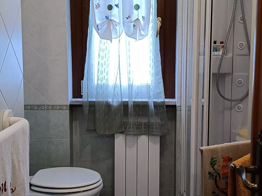 Immagine 13 di Villetta a schiera in vendita  a Carrara