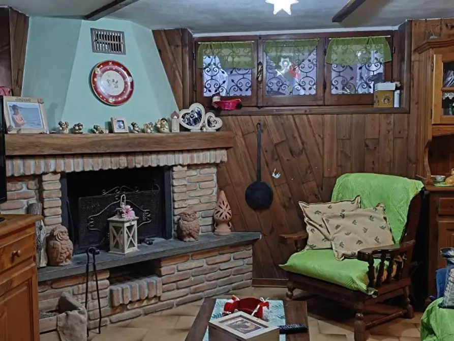 Immagine 25 di Villetta a schiera in vendita  a Carrara