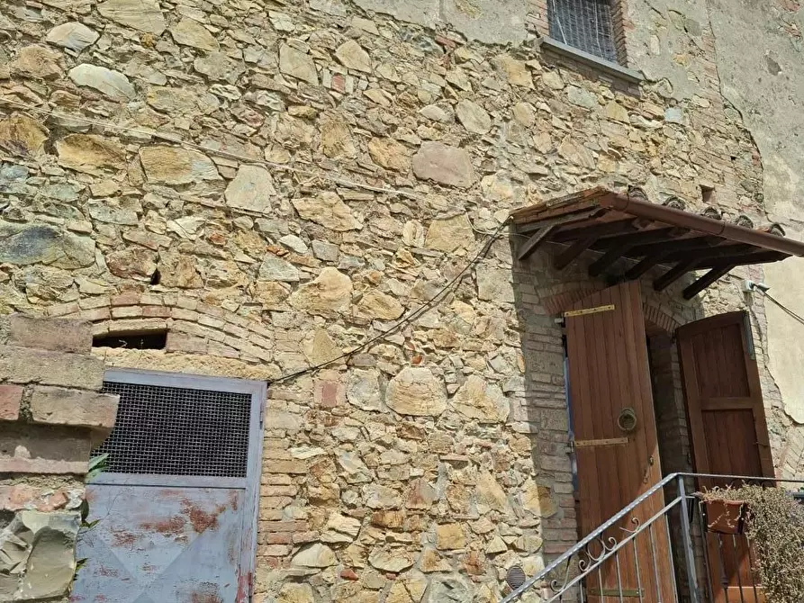 Immagine 28 di Porzione di casa in vendita  a Gambassi Terme