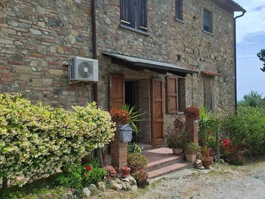 Immagine 31 di Porzione di casa in vendita  a Gambassi Terme