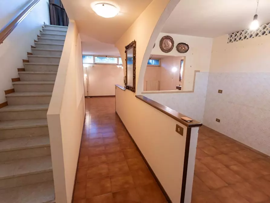Immagine 19 di Casa semindipendente in vendita  a Ortonovo