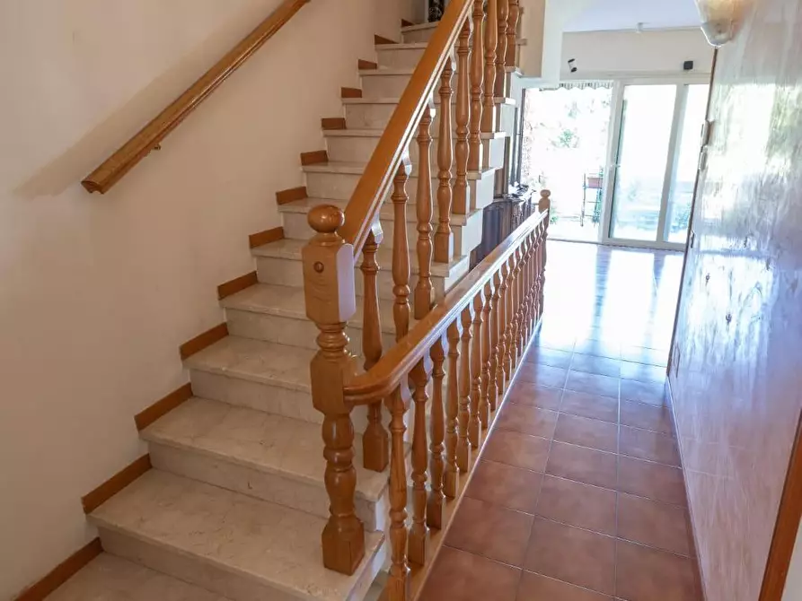 Immagine 8 di Casa semindipendente in vendita  a Ortonovo