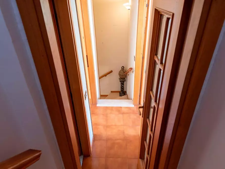 Immagine 51 di Casa semindipendente in vendita  a Ortonovo