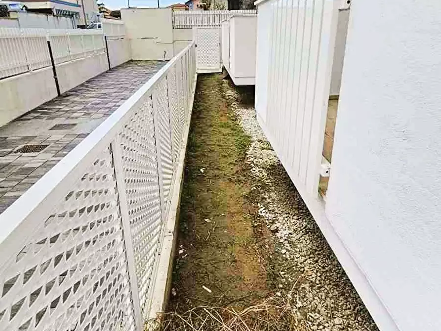 Immagine 47 di Appartamento in vendita  a Massa