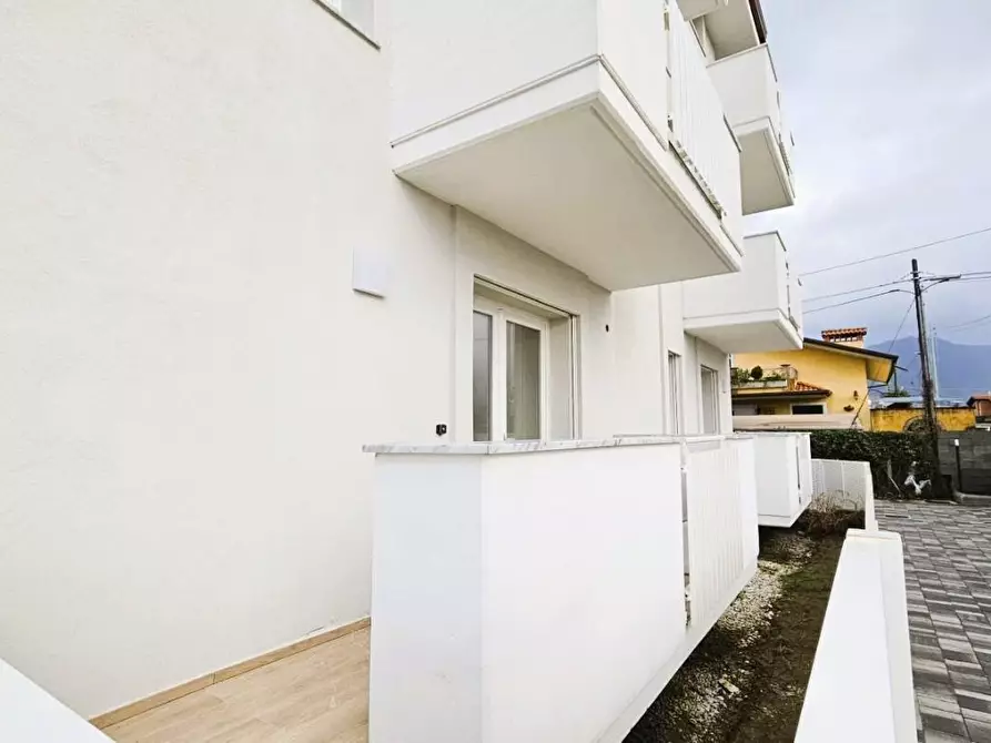 Immagine 44 di Appartamento in vendita  a Massa