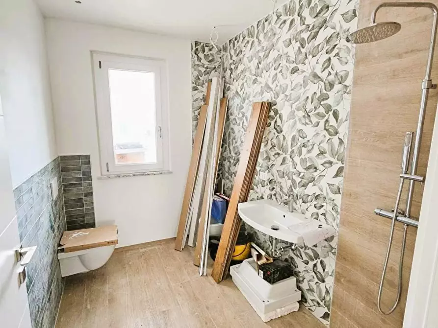 Immagine 23 di Appartamento in vendita  a Massa