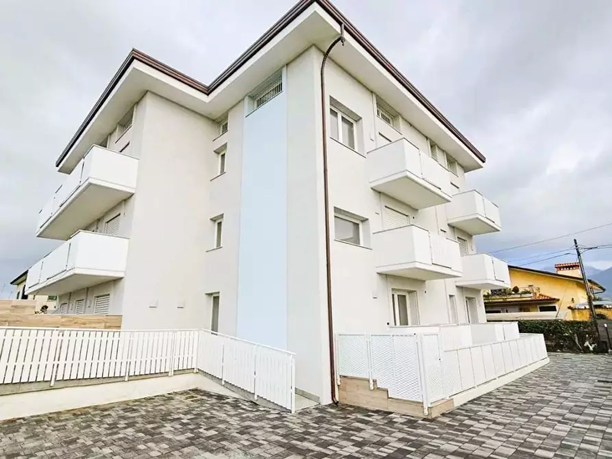 Immagine 42 di Appartamento in vendita  a Massa