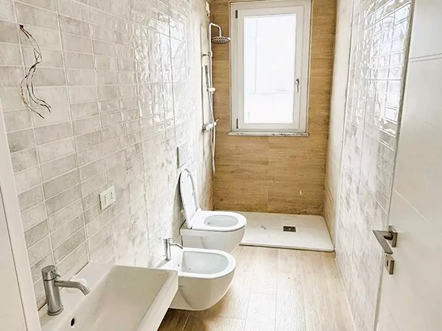 Immagine 18 di Appartamento in vendita  a Massa