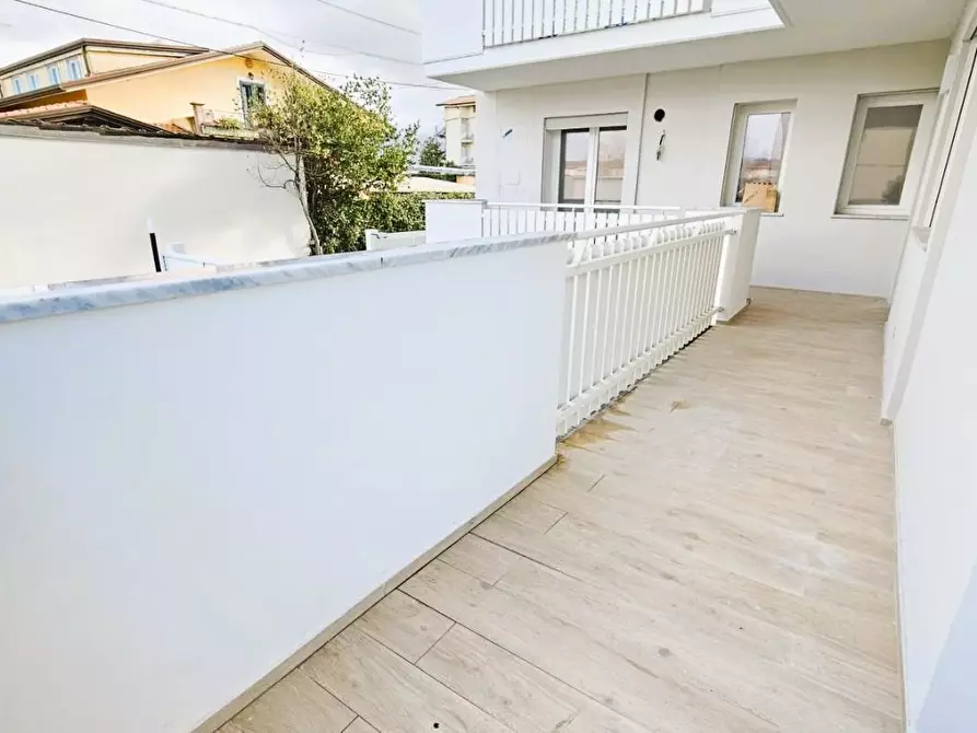 Immagine 27 di Appartamento in vendita  a Massa