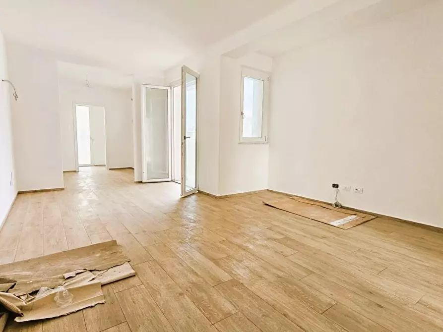 Immagine 2 di Appartamento in vendita  a Massa