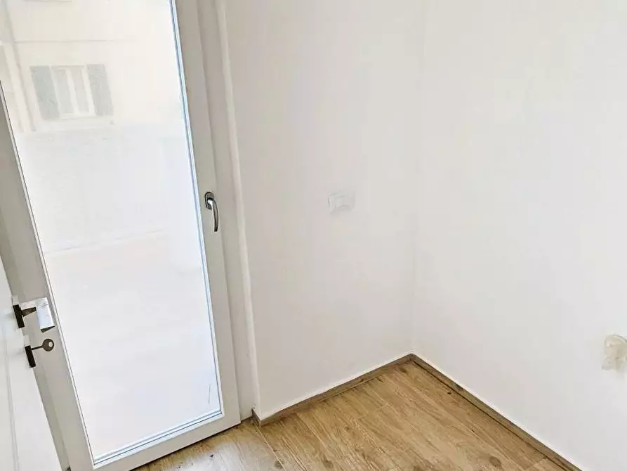 Immagine 33 di Appartamento in vendita  a Massa