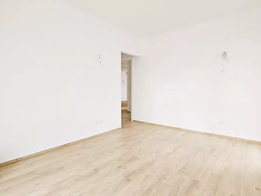 Immagine 17 di Appartamento in vendita  a Massa