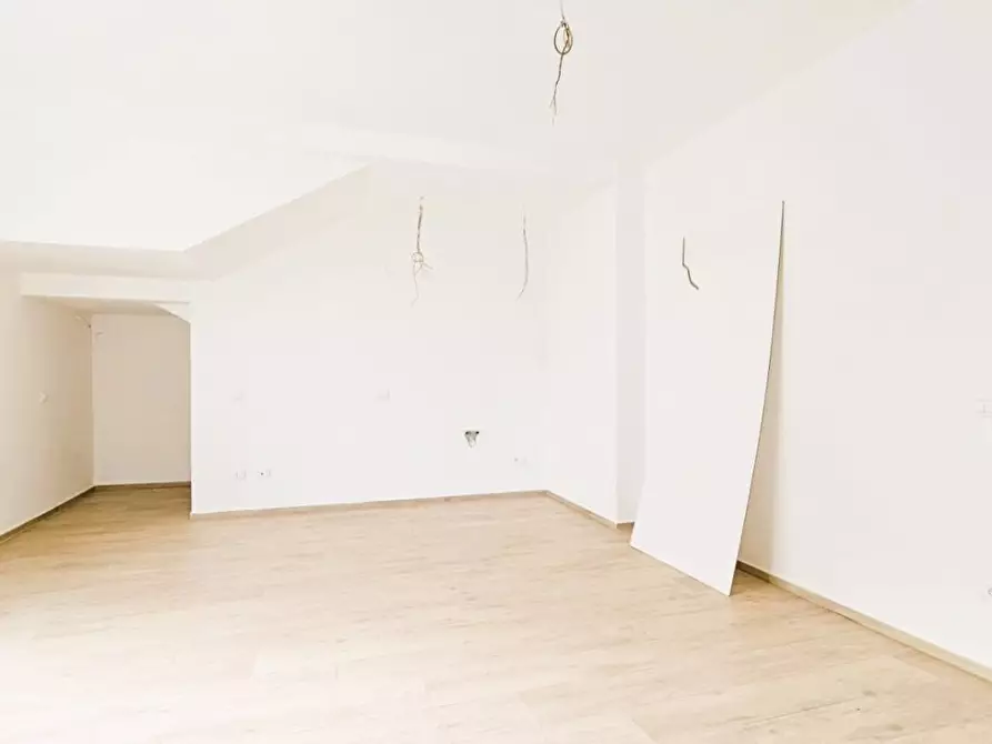 Immagine 10 di Appartamento in vendita  a Massa