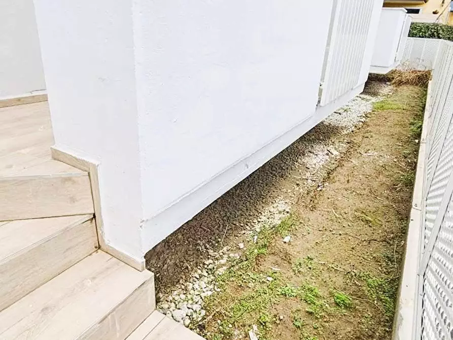 Immagine 45 di Appartamento in vendita  a Massa