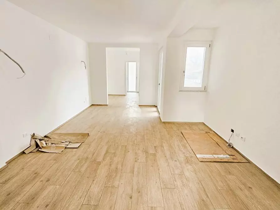 Immagine 3 di Appartamento in vendita  a Massa