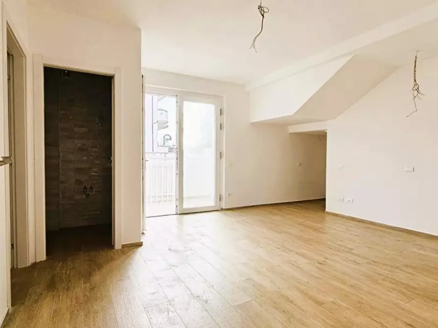 Immagine 8 di Appartamento in vendita  a Massa