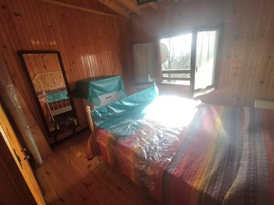 Immagine 37 di Villetta a schiera in vendita  a Zeri