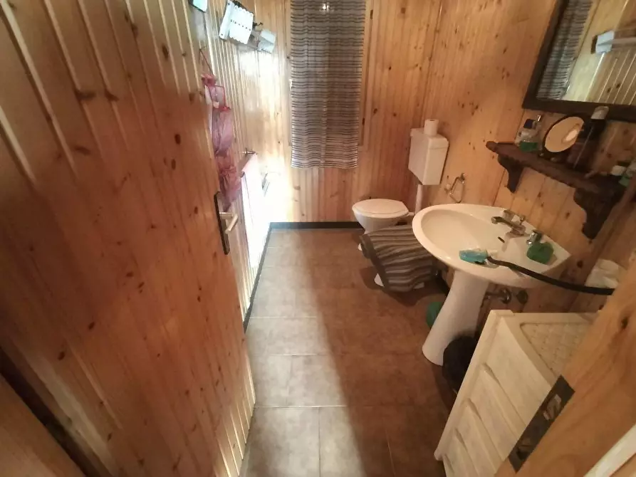 Immagine 36 di Villetta a schiera in vendita  a Zeri