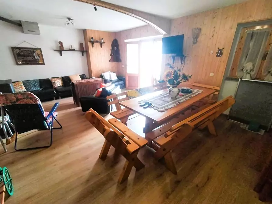 Immagine 30 di Villetta a schiera in vendita  a Zeri