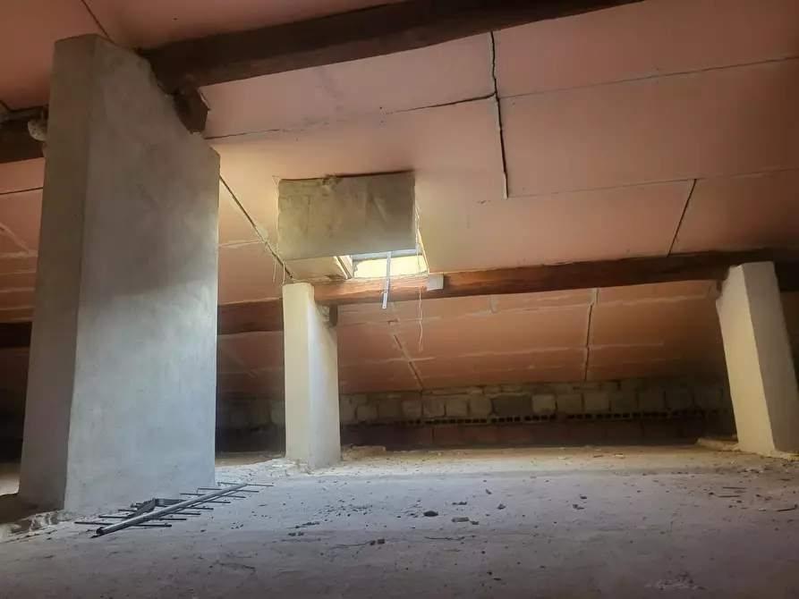 Immagine 8 di Appartamento in vendita  a Pontedera