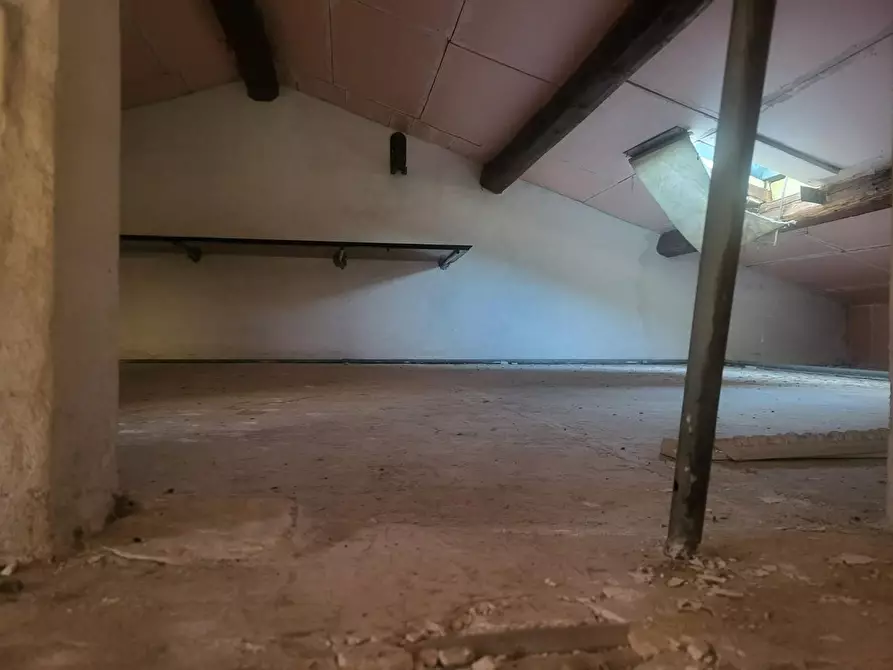 Immagine 9 di Appartamento in vendita  a Pontedera