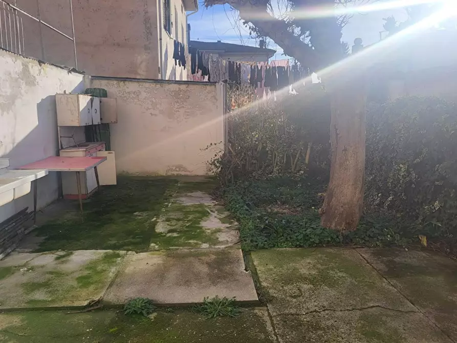 Immagine 12 di Appartamento in vendita  a Pontedera