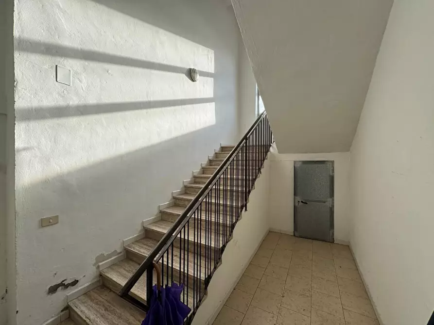 Immagine 32 di Attività artigianale in vendita  a Santa Maria A Monte