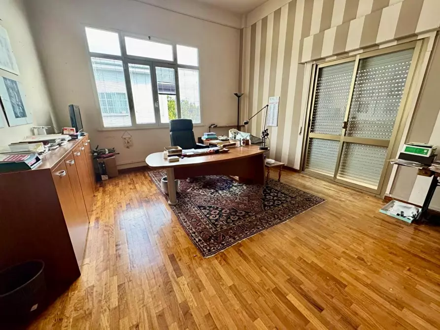 Immagine 55 di Attività artigianale in vendita  a Santa Maria A Monte