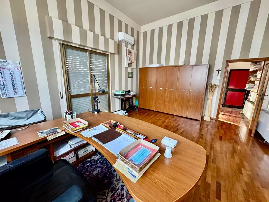 Immagine 56 di Attività artigianale in vendita  a Santa Maria A Monte