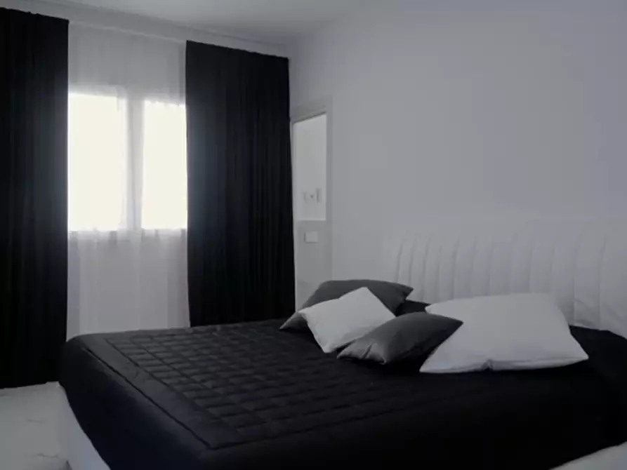 Immagine 29 di Villa in vendita  a Pietrasanta