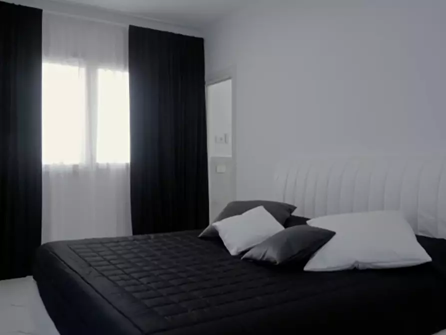 Immagine 28 di Villa in vendita  a Pietrasanta