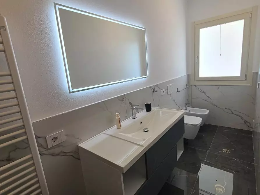 Immagine 38 di Villa in vendita  a Pietrasanta