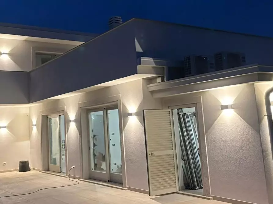 Immagine 36 di Villa in vendita  a Pietrasanta