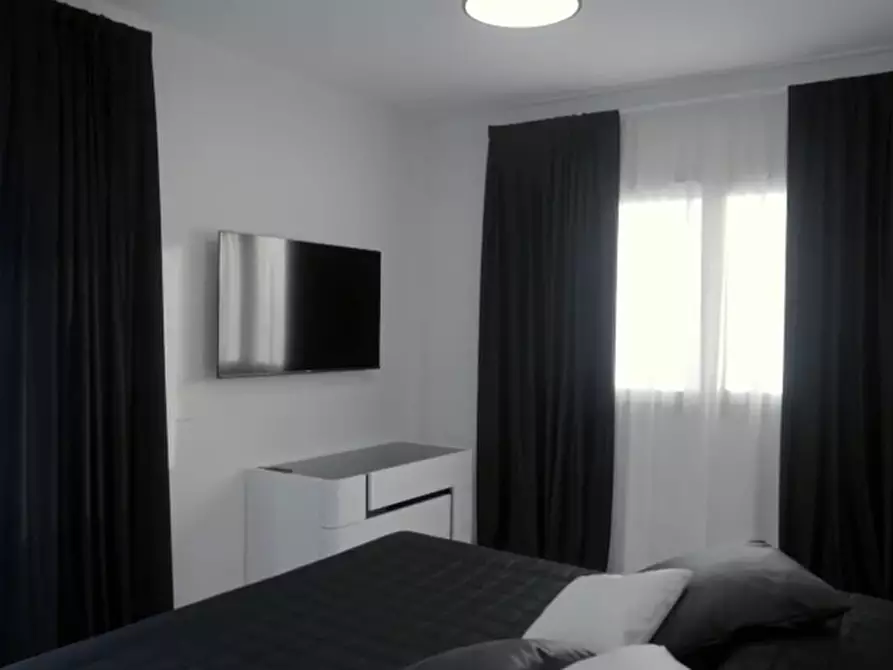Immagine 27 di Villa in vendita  a Pietrasanta