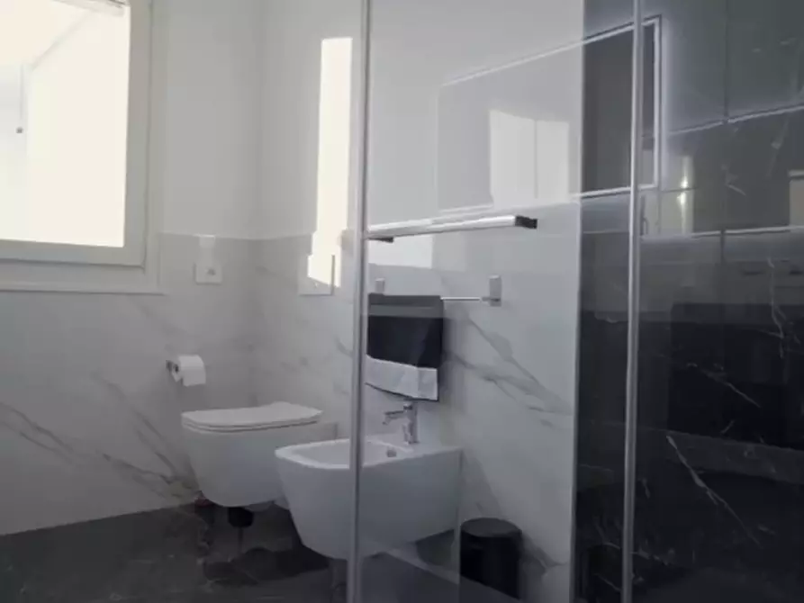 Immagine 43 di Villa in vendita  a Pietrasanta
