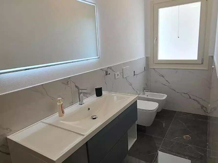 Immagine 40 di Villa in vendita  a Pietrasanta