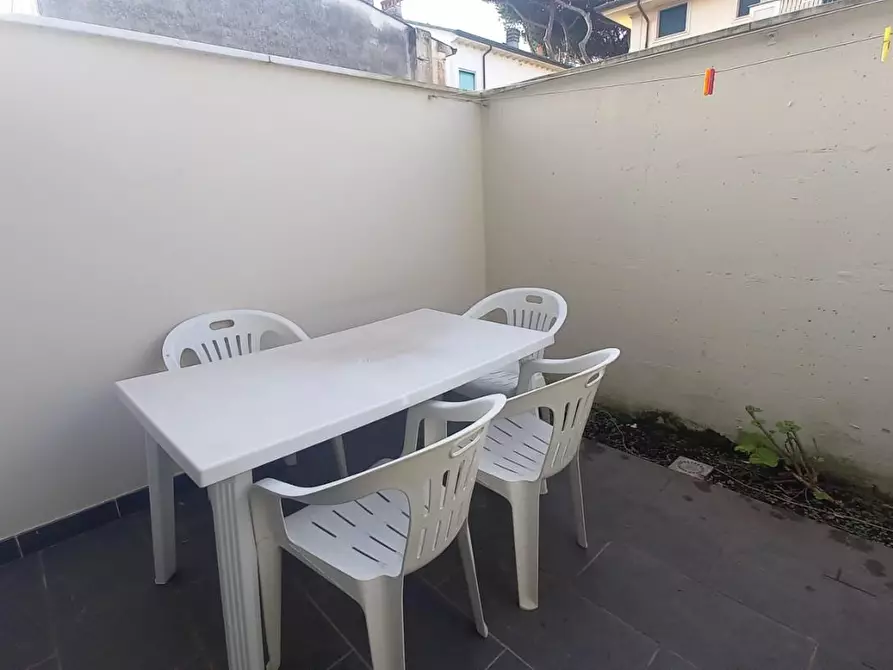 Immagine 17 di Casa bifamiliare in affitto  a Camaiore