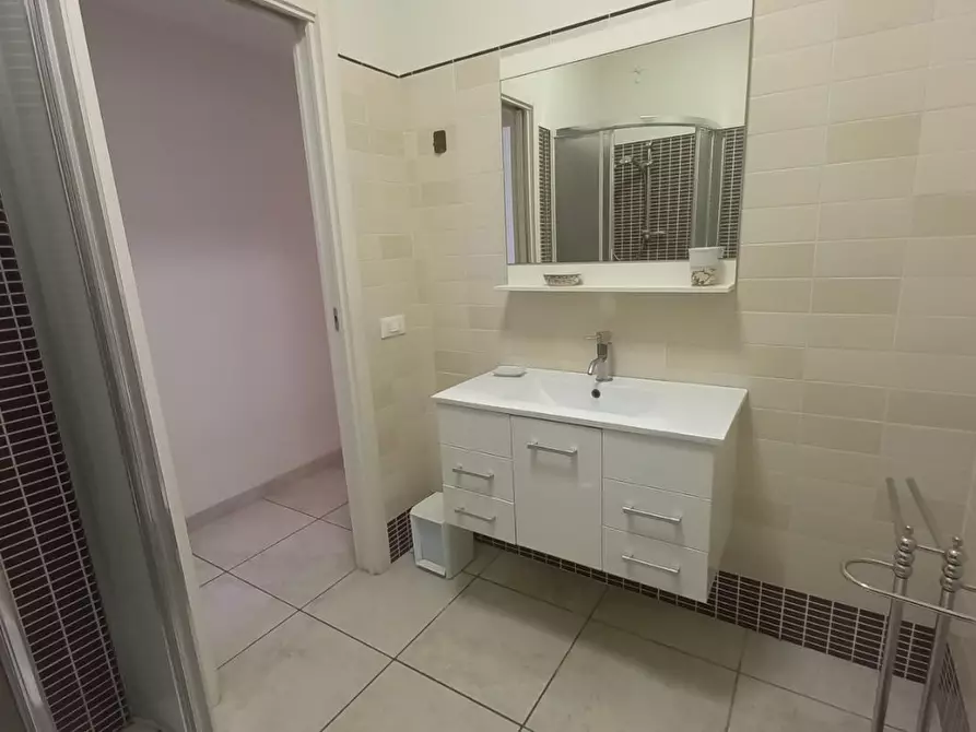 Immagine 12 di Casa bifamiliare in affitto  a Camaiore