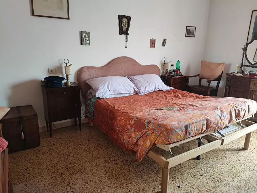 Immagine 5 di Appartamento in vendita  a Viareggio