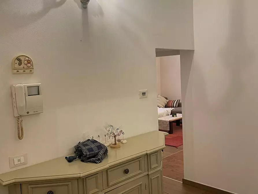 Immagine 11 di Appartamento in vendita  a Lucca