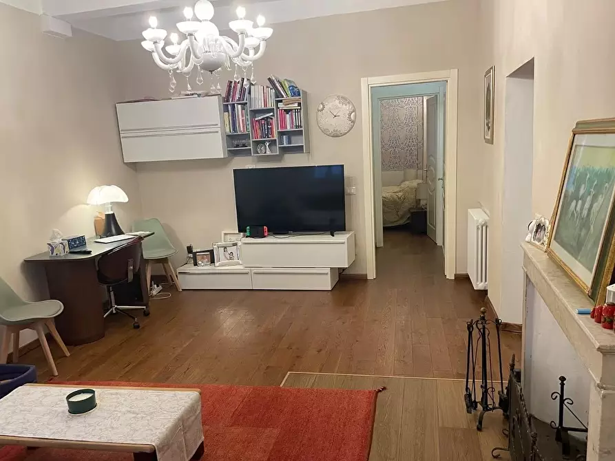 Immagine 1 di Appartamento in vendita  a Lucca